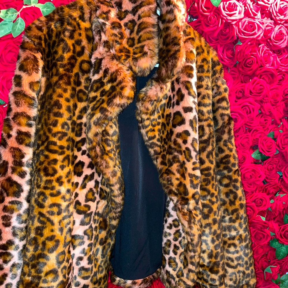 FRENCH CONNECTION LEOPARD PRINT FAUX FUR